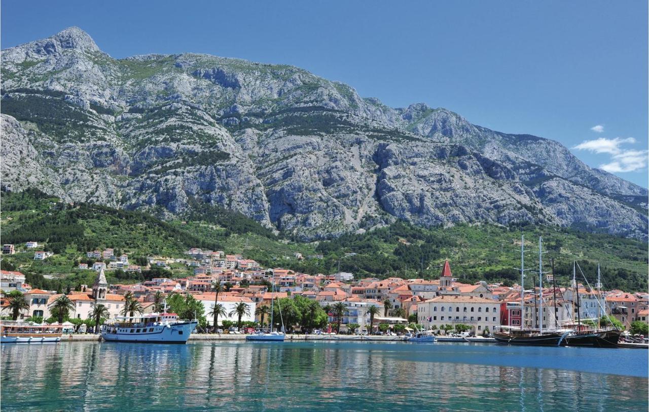 Beautiful Home In Makarska With Kitchen Exteriör bild